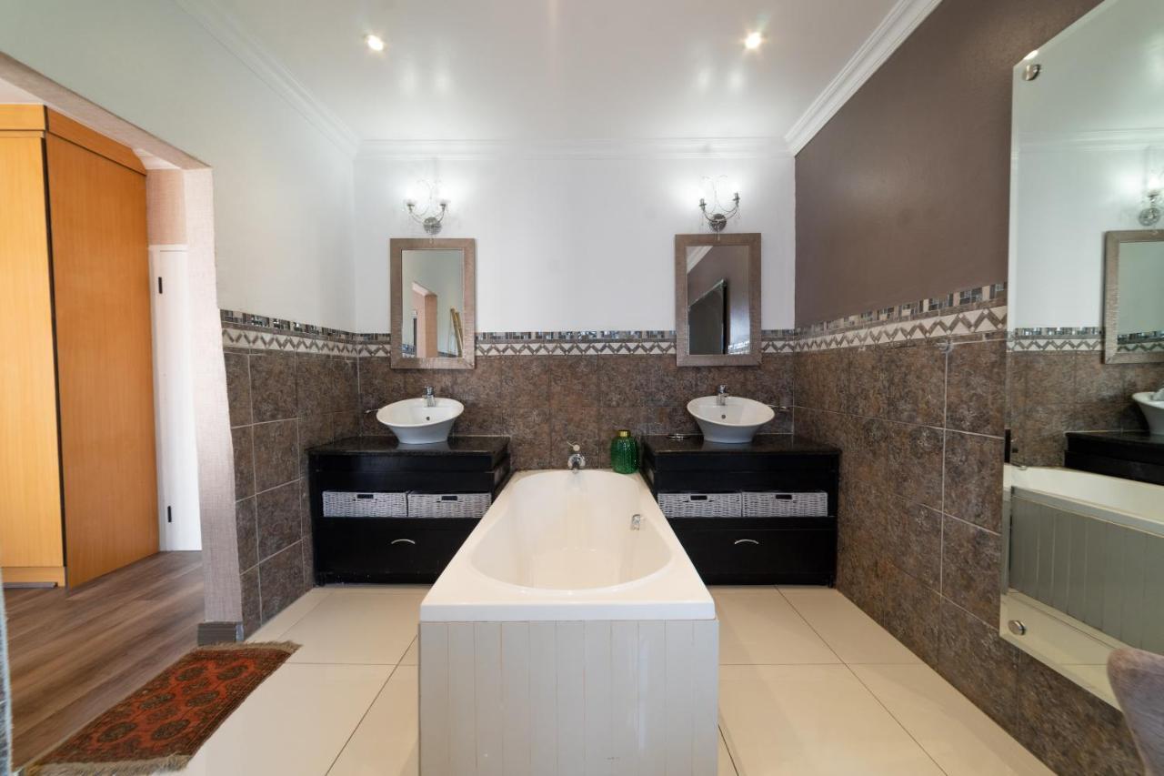 Luxury Boutique Home In Kyalami Midrand Exterior foto